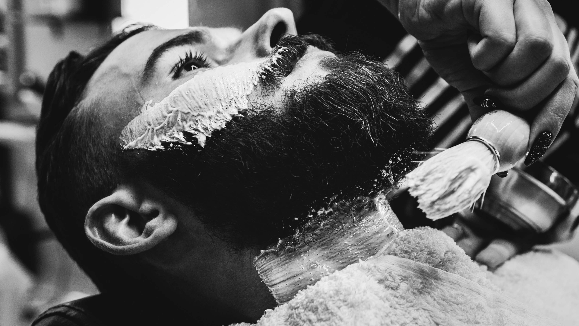 finition rasage à l'ancienne barber shop saint laurent du var